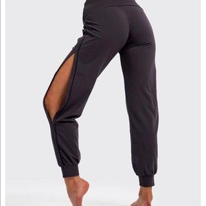 Namastetics Wander Pant slate grey